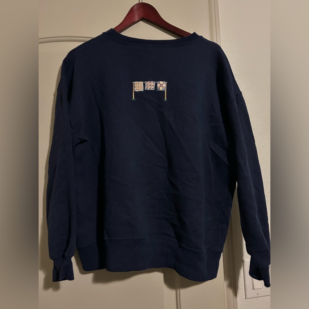 Hanes large navy adorable embroidered crew neck